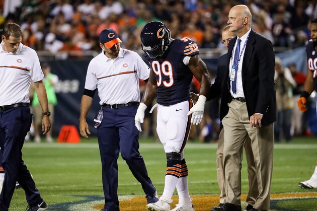CHICAGO, IL - SEPTEMBER 19:  Lamarr Houston #99 of the Chicago Bears leaves the game with a knee injury in the first half against the Philadelphia Eagles at Soldier Field on September 19, 2016 in Chicago, Illinois.  (Photo by Jonathan Daniel/Getty Images)