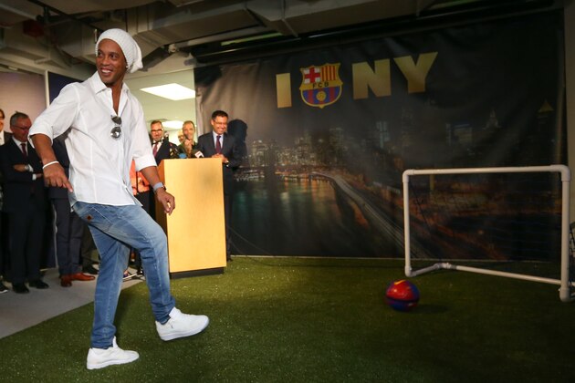 NEW YORK, NY - SEPTEMBER 06: FC Barcelona marks the opening of its New York Office, its first office in the United States with a symbolic goal kicked by FCB legend Ronaldinho on September 6, 2016 in New York City. (Photo by Ed Mulholland/Getty Images)