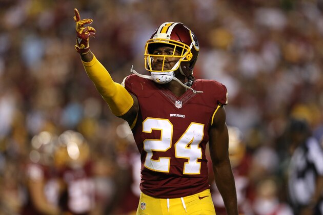 LANDOVER, MD - SEPTEMBER 12: Defensive back Josh Norman #24 of the Washington Redskins acknowledges the crowd in the second quarter against the Pittsburgh Steelers at FedExField on September 12, 2016 in Landover, Maryland. (Photo by Patrick Smith/Getty Images)