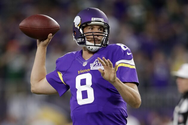 MINNEAPOLIS, MN - SEPTEMBER 18: Sam Bradford #8 of the Minnesota Vikings warms up on field before game a game vs the Green Bay Packers on September 18, 2016 at US Bank Stadium in Minneapolis, Minnesota. (Photo by Jamie Squire/Getty Images)