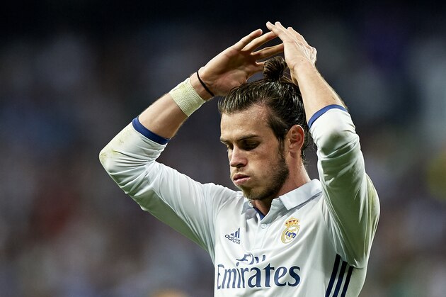 MADRID, SPAIN - SEPTEMBER 21:  Gareth Bale of Real Madrid reacts during the La Liga match between Real Madrid CF and Villarreal CF at Estadio Santiago Bernabeu on September 21, 2016 in Madrid, Spain.  (Photo by fotopress/Getty Images)