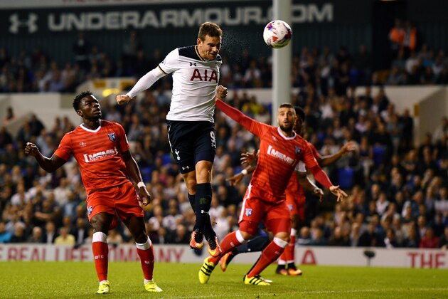 LONDON, ENGLAND - SEPTEMBER 21:  Vincent Janssen of Tottenham Hotspur heads on goal during the  EFL Cup Third Round match between Tottenham Hotspur and Gillingham at White Hart Lane on September 21, 2016 in London, England.  (Photo by Mike Hewitt/Getty Images)