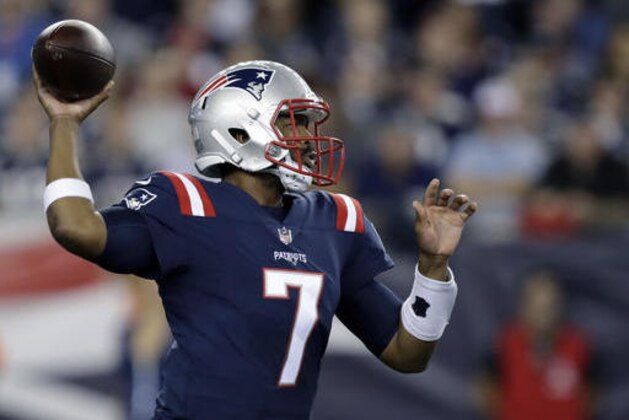 New England Patriots quarterback Jacoby Brissett (7) passes against the Houston Texans during the first half of an NFL football game Thursday, Sept. 22, 2016, in Foxborough, Mass. (AP Photo/Charles Krupa)