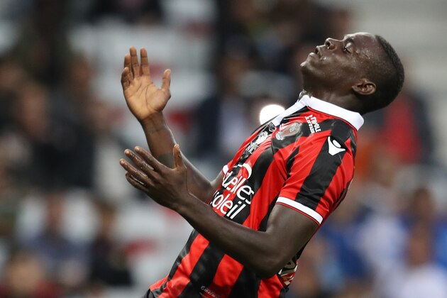 Nice's Italian forward Mario Balotelli reacts during the French L1 football match between Nice (OGCN) and Monaco (ASM) on September 21, 2016 at Allianz Riviera Stadium in Nice, southeastern France. / AFP / VALERY HACHE        (Photo credit should read VALERY HACHE/AFP/Getty Images)