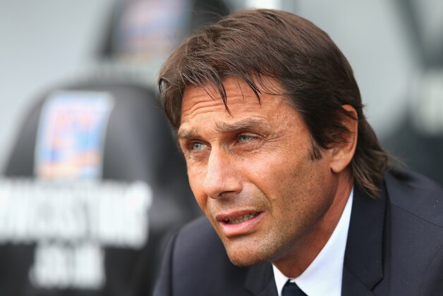SWANSEA, WALES - SEPTEMBER 11:  Antonio Conte manager of Chelsea looks on prior to the Premier League match between Swansea City and Chelsea at Liberty Stadium on September 11, 2016 in Swansea, Wales.  (Photo by Alex Livesey/Getty Images)