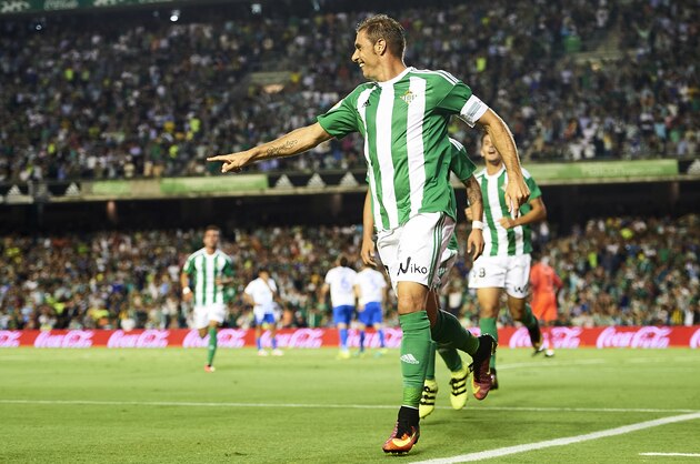 SEVILLE, SPAIN - SEPTEMBER 23:   b17 Joaquin Sanchez of Real Betis Balompie celebrates after scoring during the match between Real Betis Balompie vs Malaga CF as part of La Liga at Benito Villamarin stadium on September 23, 2016 in Seville, Spain.  (Photo by Aitor Alcalde Colomer/Getty Images)