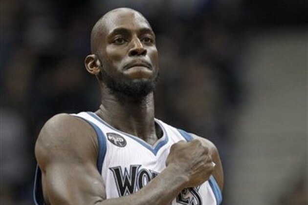 Minnesota Timberwolves forward Kevin Garnett (21) gestures during the first half of an NBA basketball game against the Indiana Pacers in Minneapolis, Saturday, Dec. 26, 2015. (AP Photo/Ann Heisenfelt)