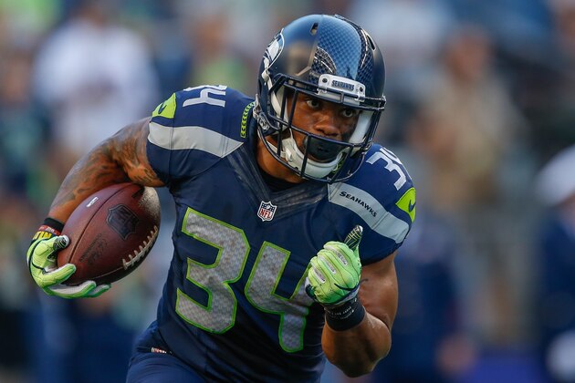 SEATTLE, WA - AUGUST 18:  Running back Thomas Rawls #34 of the Seattle Seahawks warms up prior to the game against the Minnesota Vikings at CenturyLink Field on August 18, 2016 in Seattle, Washington.  (Photo by Otto Greule Jr/Getty Images)