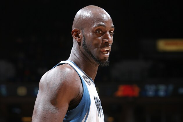 MINNEAPOLIS, MN - JANUARY 17: Kevin Garnett #21 of the Minnesota Timberwolves looks on during the game against the Phoenix Suns on January 17, 2016 at Target Center in Minneapolis, Minnesota. NOTE TO USER: User expressly acknowledges and agrees that, by downloading and or using this Photograph, user is consenting to the terms and conditions of the Getty Images License Agreement. Mandatory Copyright Notice: Copyright 2016 NBAE (Photo by David Sherman/NBAE via Getty Images)