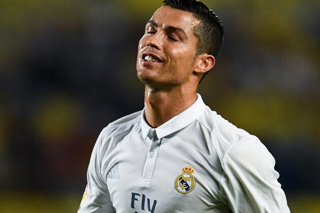 LAS PALMAS, SPAIN - SEPTEMBER 24:  Cristiano Ronaldo of Real Madrid CF reacts after missing a chance to score during the La Liga match between UD Las Palmas and Real Madrid CF on September 24, 2016 in Las Palmas, Spain.  (Photo by David Ramos/Getty Images)