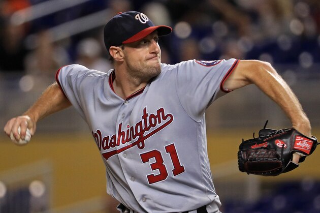 MIAMI, FL - SEPTEMBER 21:  Max Scherzer #31 of the Washington Nationals pitches during a game against the Miami Marlins at Marlins Park on September 21, 2016 in Miami, Florida.  (Photo by Mike Ehrmann/Getty Images)