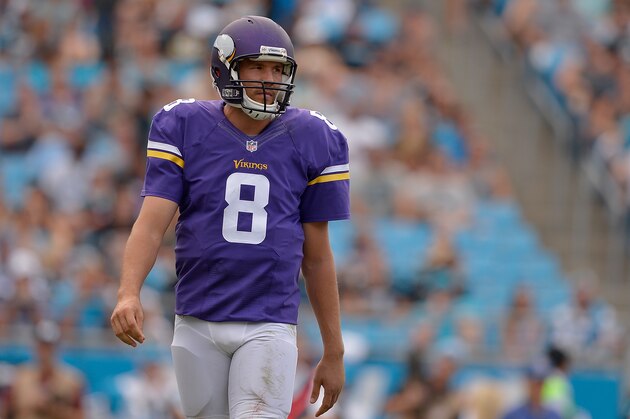 CHARLOTTE, NC - SEPTEMBER 25:  Sam Bradford #8 of the Minnesota Vikings looks on against the Carolina Panthers in the 2nd half during the game at Bank of America Stadium on September 25, 2016 in Charlotte, North Carolina.  (Photo by Grant Halverson/Getty Images)