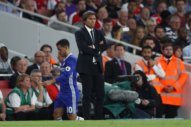 LONDON, ENGLAND - SEPTEMBER 24:  Antonio Conte, Manager of Chelsea looks on during the Premier League match between Arsenal and Chelsea at the Emirates Stadium on September 24, 2016 in London, England.  (Photo by Paul Gilham/Getty Images)