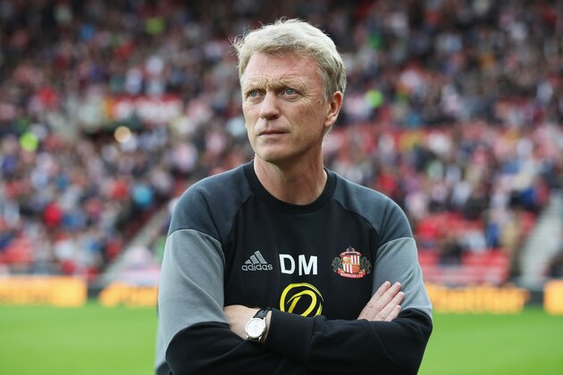 SUNDERLAND, ENGLAND - SEPTEMBER 24:  David Moyes manager of Sunderland looks on prior to the Premier League match between Sunderland and Crystal Palace at the Stadium of Light on September 24, 2016 in Sunderland, England.  (Photo by Steve Welsh/Getty Images)