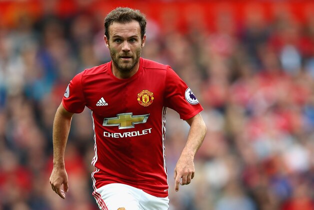MANCHESTER, ENGLAND - SEPTEMBER 24:  Juan Mata of Manchester United in action during the Premier League match between Manchester United and Leicester City at Old Trafford on September 24, 2016 in Manchester, England.  (Photo by Clive Brunskill/Getty Images)