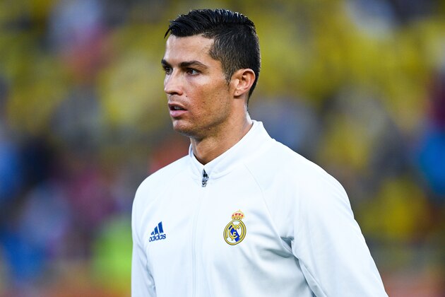 LAS PALMAS, SPAIN - SEPTEMBER 24:  Cristiano Ronaldo of Real Madrid CF looks on prior to the La Liga match between UD Las Palmas and Real Madrid CF on September 24, 2016 in Las Palmas, Spain.  (Photo by David Ramos/Getty Images)