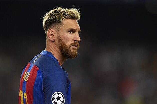 BARCELONA, SPAIN - SEPTEMBER 13:  Lionel Messi of FC Barcelona looks on prior to the UEFA Champions League Group C match between FC Barcelona and Celtic FC at Camp Nou on September 13, 2016 in Barcelona. Spain. (Photo by Manuel Queimadelos/Getty Images).  (Photo by Manuel Queimadelos Alonso/Getty Images)