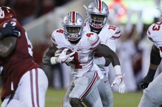 Ohio State running back Curtis Samuel (4) carries during an NCAA college football game between Ohio State and Oklahoma in Norman, Okla., Saturday, Sept. 17, 2016. (AP Photo/Sue Ogrocki)