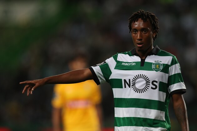 LISBON, PORTUGAL - SEPTEMBER 23: Sporting CP's forward Gelson Martins from Portugal  in action during the Primeira Liga match between Sporting CP and Estoril Praia at Estadio Jose Alvalade on September 23, 2016 in Lisbon, Portugal.  (Photo by Carlos Rodrigues/Getty Images)