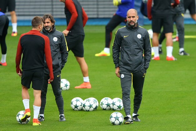 MANCHESTER, ENGLAND - SEPTEMBER 27:  Pep Guardiola the manager of Manchester City looks on during a training session at City Academy on September 27, 2016 in Manchester, England.  (Photo by Alex Livesey/Getty Images)
