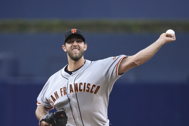 SAN DIEGO, CALIFORNIA - SEPTEMBER 24:  Madison Bumgarner #40 of the San Francisco Giants pitches during the first inning of a baseball game against the San Diego Padres at PETCO Park on September 24, 2016 in San Diego, California.  (Photo by Denis Poroy/Getty Images)