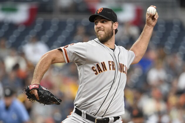 SAN DIEGO, CALIFORNIA - SEPTEMBER 24:  Madison Bumgarner #40 of the San Francisco Giants pitches during the second inning of a baseball game against the San Diego Padres at PETCO Park on September 24, 2016 in San Diego, California.  (Photo by Denis Poroy/Getty Images)