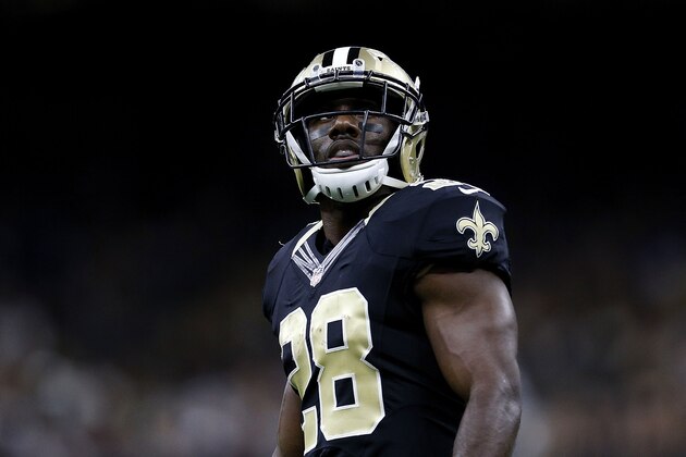 NEW ORLEANS, LA - SEPTEMBER 01:  C.J. Spiller #28 of the New Orleans Saints reacts during a game at Mercedes-Benz Superdome on September 1, 2016 in New Orleans, Louisiana.  (Photo by Jonathan Bachman/Getty Images)