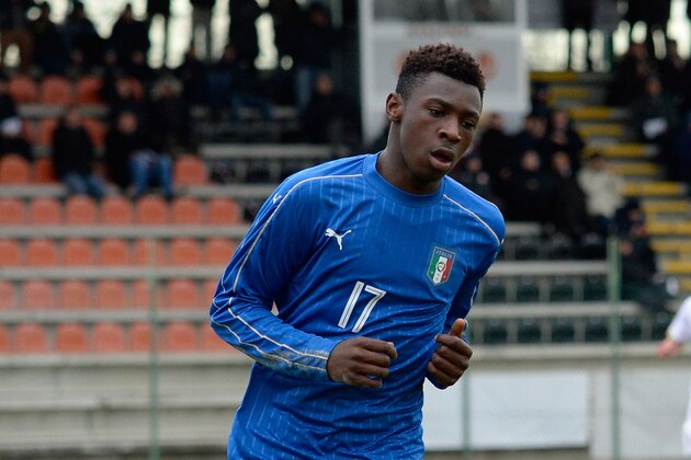 MANZANO, ITALY - FEBRUARY 16:  Bioty Moise Kean of Italy U17 celebrates after scoring his team's second goal during the international friendly match between Italy U17 and Serbia U17 at Stadio Comunale  on February 16, 2016 in Manzano, Italy.  (Photo by Dino Panato/Getty Images)