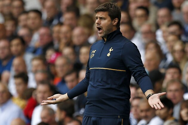 Tottenham Hotspur's Argentinian head coach Mauricio Pochettino gestures on the touchline during the English Premier League football match between Tottenham Hotspur and Sunderland at White Hart Lane in London, on September 18, 2016. / AFP / Ian KINGTON / RESTRICTED TO EDITORIAL USE. No use with unauthorized audio, video, data, fixture lists, club/league logos or 'live' services. Online in-match use limited to 75 images, no video emulation. No use in betting, games or single club/league/player publications.  /         (Photo credit should read IAN KINGTON/AFP/Getty Images)