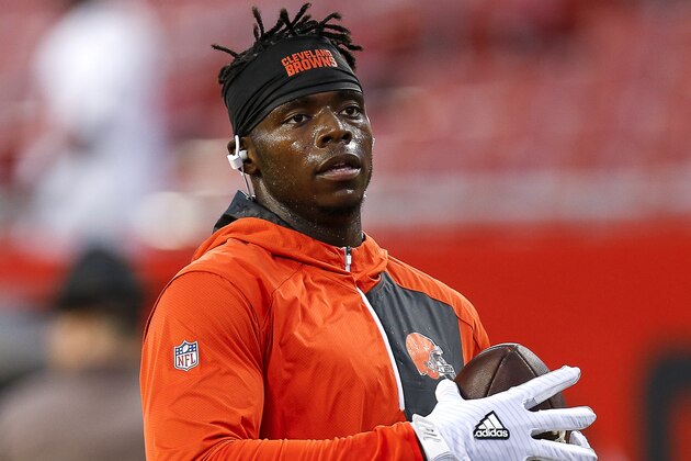 TAMPA, FL - AUGUST 26: Wide Receiver Josh Gordon #12 of the Cleveland Browns warms up before the start of a preseason game against the Tampa Bay Buccaneers at Raymond James Stadium on August 26, 2016 in Tampa, Florida. The Buccaneers defeated the Browns 30 to 13. (Photo by Don Juan Moore/Getty Images)