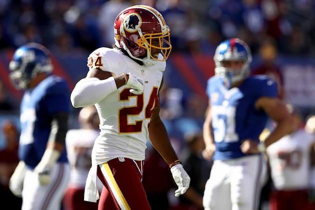 EAST RUTHERFORD, NJ - SEPTEMBER 25:  Josh Norman #24 of the Washington Redskins celebrates in the second half against the New York Giants at MetLife Stadium on September 25, 2016 in East Rutherford, New Jersey.The Washington Redskins defeated the New York Giants 29-27.  (Photo by Elsa/Getty Images)