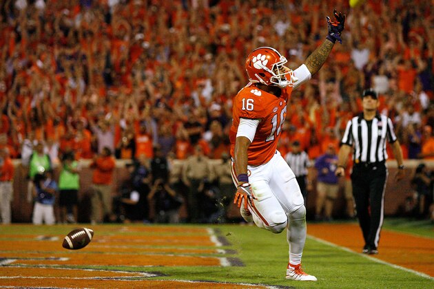 CLEMSON, SC - OCTOBER 01:  Jordan Leggett #16 of the Clemson Tigers reacts after his fourth quarter go-ahead touchdown against the Louisville Cardinals at Memorial Stadium on October 1, 2016 in Clemson, South Carolina. The Clemson Tigers defeated the Louisville Cardinals 42-36.  (Photo by Tyler Smith/Getty Images)