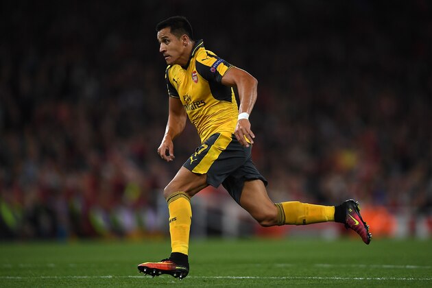 LONDON, ENGLAND - SEPTEMBER 28:  Alexis Sanchez of Arsenal in action during the UEFA Champions League Group A match between Arsenal FC and FC Basel 1893 at Emirates Stadium on September 28, 2016 in London, England.  (Photo by Mike Hewitt/Getty Images)