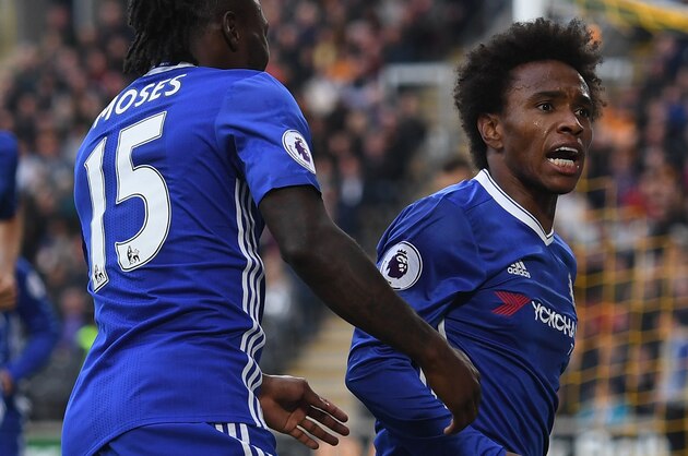 HULL, ENGLAND - OCTOBER 01:  Willian of Chelsea celebrates scoring his sides first goal during the Premier League match between Hull City and Chelsea at KC Stadium on October 1, 2016 in Hull, England.  (Photo by Shaun Botterill/Getty Images)
