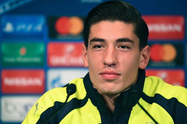 Arsenal's Spanish defender Hector Bellerin give a press conference on the eve of the team's UEFA Champions League football match against Paris Saint-Germain (PSG), on September 12, 2016 at the Parc des Princes stadium in Paris. / AFP / FRANCK FIFE        (Photo credit should read FRANCK FIFE/AFP/Getty Images)