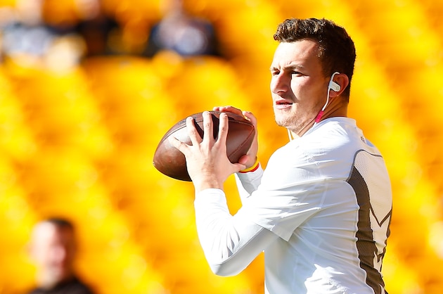 PITTSBURGH, PA - NOVEMBER 15:  Johnny Manziel #2 of the Cleveland Browns warms up before the start of the game against the Pittsburgh Steelers at Heinz Field on November 15, 2015 in Pittsburgh, Pennsylvania.  (Photo by Jared Wickerham/Getty Images)
