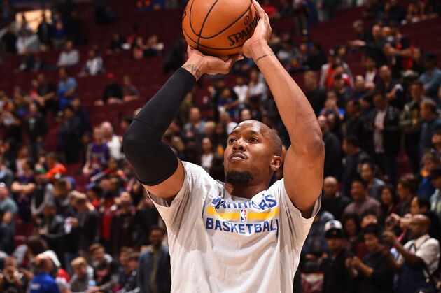 VANCOUVER, BC - OCTOBER 1:  David West #3 of the Golden State Warriors warms up before the game against the Toronto Raptors during a preseason game on October 1, 2016 at Rogers Arena in Vancouver, British Columbia, Canada. NOTE TO USER: User expressly acknowledges and agrees that, by downloading and or using this photograph, user is consenting to the terms and conditions of Getty Images License Agreement. Mandatory Copyright Notice: Copyright 2016 NBAE (Photo by Noah Graham/NBAE via Getty Images)