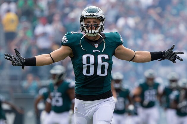Sep 11, 2016; Philadelphia, PA, USA; Philadelphia Eagles tight end Zach Ertz (86) leads his team onto the field during player introductions before action against the Cleveland Browns at Lincoln Financial Field. The Eagles won 29-10. Mandatory Credit: Bill Streicher-USA TODAY Sports