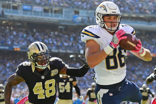 Oct 2, 2016; San Diego, CA, USA; San Diego Chargers tight end Hunter Henry (86) cannot bring in a catch during the second quarter as New Orleans Saints free safety Vonn Bell (48) defends at Qualcomm Stadium. Mandatory Credit: Jake Roth-USA TODAY Sports