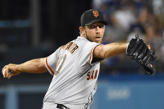 LOS ANGELES, CA - SEPTEMBER 19:  Madison Bumgarner #40 of the San Francisco Giants pitches in the second inning of the game against the Los Angeles Dodgers at Dodger Stadium on September 19, 2016 in Los Angeles, California.  (Photo by Jayne Kamin-Oncea/Getty Images)