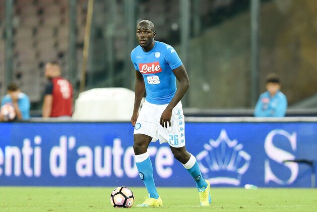 NAPLES, ITALY - SEPTEMBER 24:  Kalidou Koulibaly of Napoli in action   during the Serie A match between SSC Napoli and AC ChievoVerona at Stadio San Paolo on September 24, 2016 in Naples, Italy.  (Photo by Francesco Pecoraro/Getty Images)