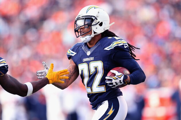 SAN DIEGO, CA - DECEMBER 06:  Cornerback Jason Verrett #22 of the San Diego Chargers celebrates after intercepting a pass in the third quarter against the Denver Broncos at Qualcomm Stadium on December 6, 2015 in San Diego, California.  The Broncos won 17-3.  (Photo by Stephen Dunn/Getty Images)