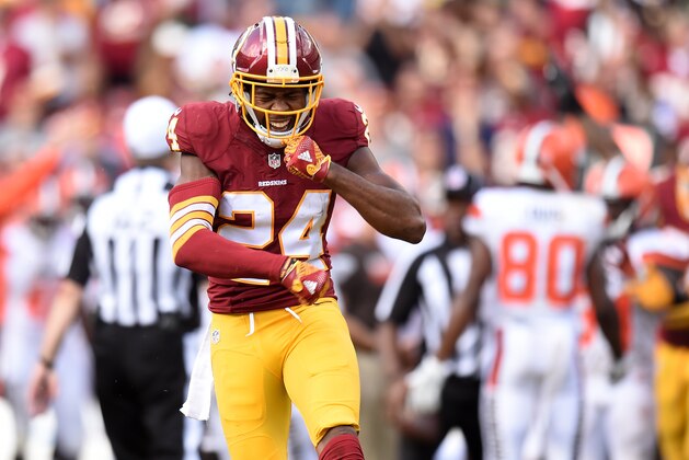 LANDOVER, MD - OCTOBER 2: Cornerback Josh Norman #24 of the Washington Redskins reacts after a play against the Cleveland Browns in the fourth quarter at FedExField on October 2, 2016 in Landover, Maryland. (Photo by Mitchell Layton/Getty Images)