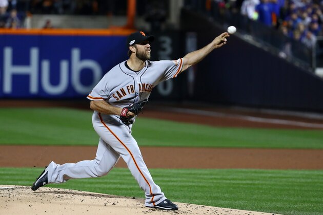 NEW YORK, NY - OCTOBER 05:  Madison Bumgarner #40 of the San Francisco Giants pitches in the first inning against the New York Mets during their National League Wild Card game at Citi Field on October 5, 2016 in New York City.  (Photo by Al Bello/Getty Images)
