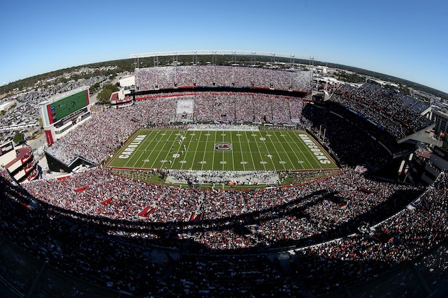 COLUMBIA, SC - NOVEMBER 14:  A general view of the Florida Gators versus South Carolina Gamecocks during their game at Williams-Brice Stadium on November 14, 2015 in Columbia, South Carolina.  (Photo by Streeter Lecka/Getty Images)