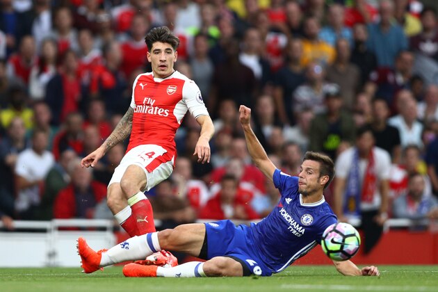 LONDON, ENGLAND - SEPTEMBER 24:Cesar Azpilicueta of Chelsea (R) attempts to block Hector Bellerin of Arsenal (L) cross during the Premier League match between Arsenal and Chelsea at the Emirates Stadium on September 24, 2016 in London, England.  (Photo by Paul Gilham/Getty Images)