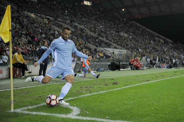 UDINE - OCTOBER 01: Felipe Anderson of SS Lazio in action during the Serie A match between Udinese Calcio and SS Lazio at Stadio Friuli on October 1, 2016 in Udine, Italy. (Photo by Getty Images/Getty Images)