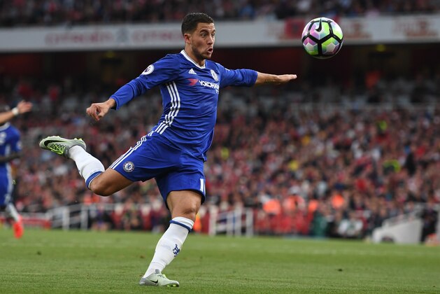 LONDON, ENGLAND - SEPTEMBER 24:  Eden Hazard of Chelsea volleys during the Premier League match between Arsenal and Chelsea at the Emirates Stadium on September 24, 2016 in London, England.  (Photo by Shaun Botterill/Getty Images)