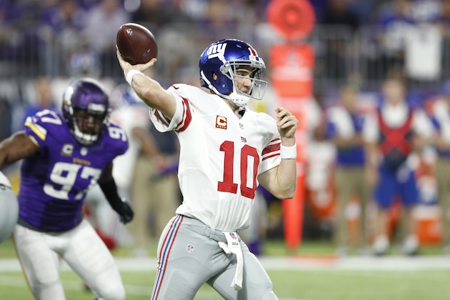 MINNEAPOLIS, MN - OCTOBER 03: Eli Manning #10 of the New York Giants looks to pass against the Minnesota Vikings during the game at U.S. Bank Stadium on October 3, 2016 in Minneapolis, Minnesota. The Vikings defeated the Giants 24-10. (Photo by Joe Robbins/Getty Images)