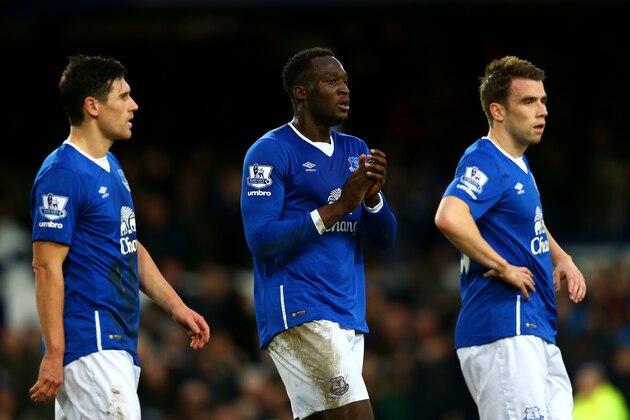 LIVERPOOL, ENGLAND - JANUARY 24:  Gareth Barry, Romelu Lukaku and Seamus Coleman of Everton react after the Barclays Premier League match between Everton and Swansea City at Goodison Park on January 24, 2016 in Liverpool, England.  (Photo by Clive Brunskill/Getty Images)